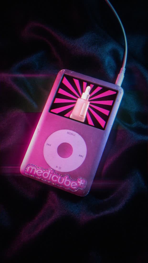 the jar on flat pink with white arrows punching in